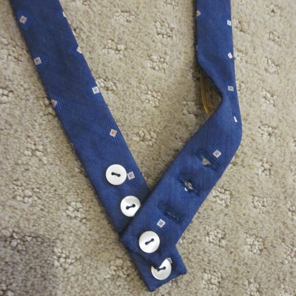 Men's Silk Carrot & Gibbs Bow Tie - Picture 4 of 4